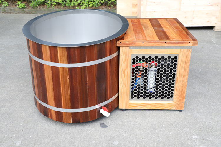 Red Cedar Cold Plunge Tub with 304 SS Liner